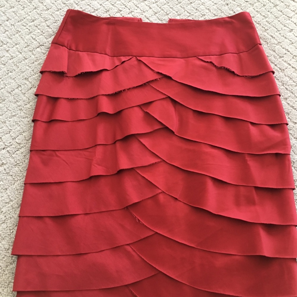 Forever 21 red layered skirt sz medium